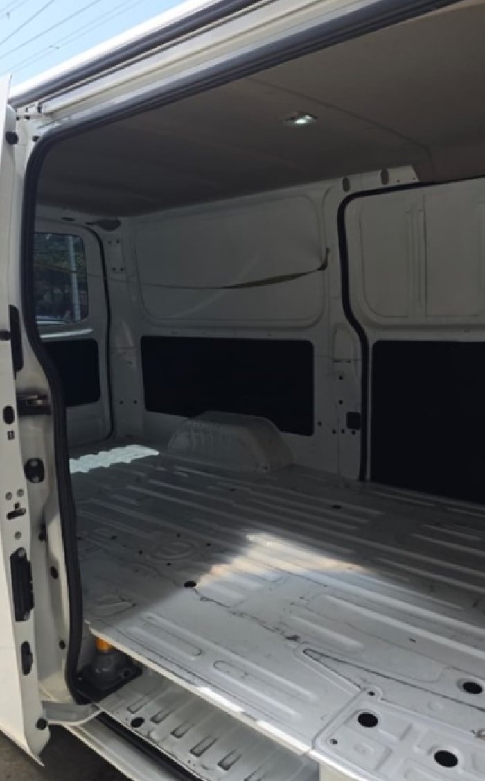Foto 12 de 2025 NISSAN URVAN