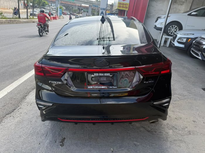 Foto 5 de 2021 KIA FORTE GT LINE