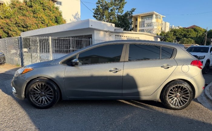 Foto 11 de 2016 KIA FORTE