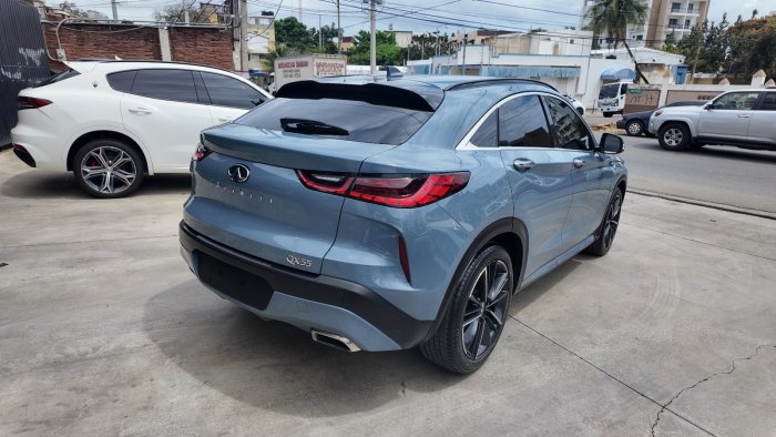 Foto 5 de 2023 INFINITI QX-55
