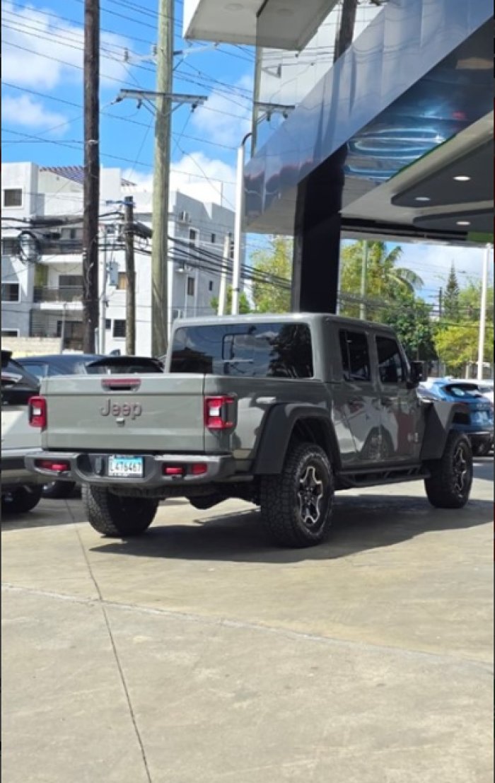 Foto 11 de 2023 JEEP GLADIATOR RUBICON