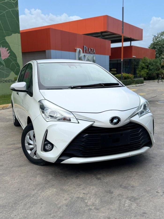 Foto 6 de 2020 Toyota VITZ