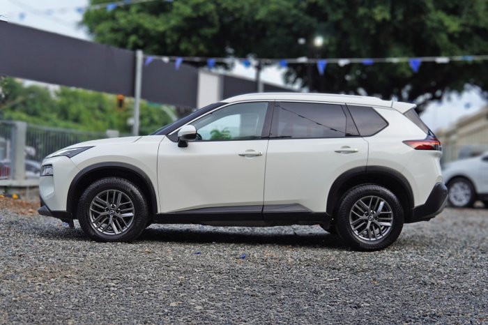 Foto 4 de 2023 NISSAN X TRAIL