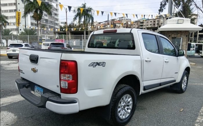 Foto 6 de 2023 CHEVROLET COLORADO LT