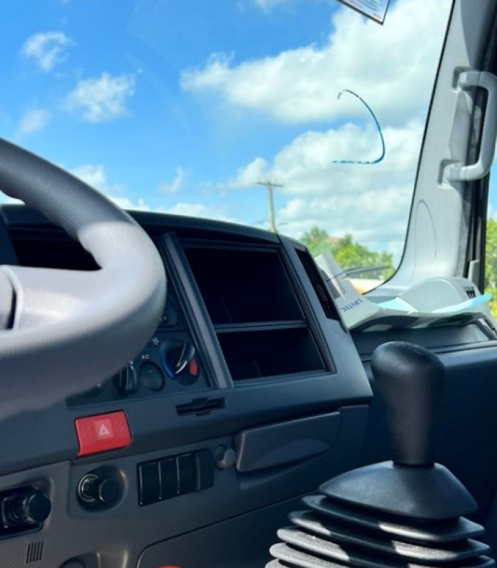 Foto 6 de 2027 ISUZU NPR