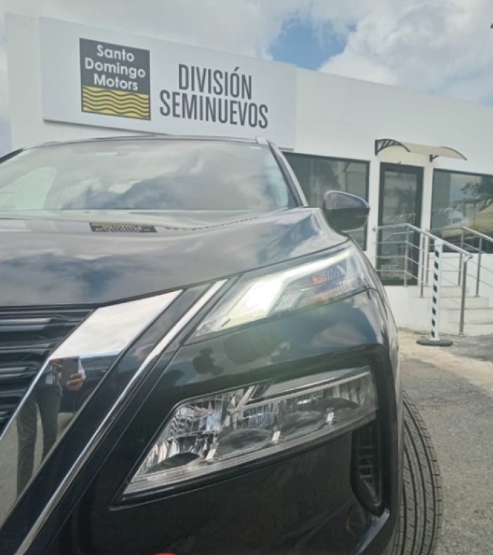Foto 3 de 2023 NISSAN X-TRAIL SENSE