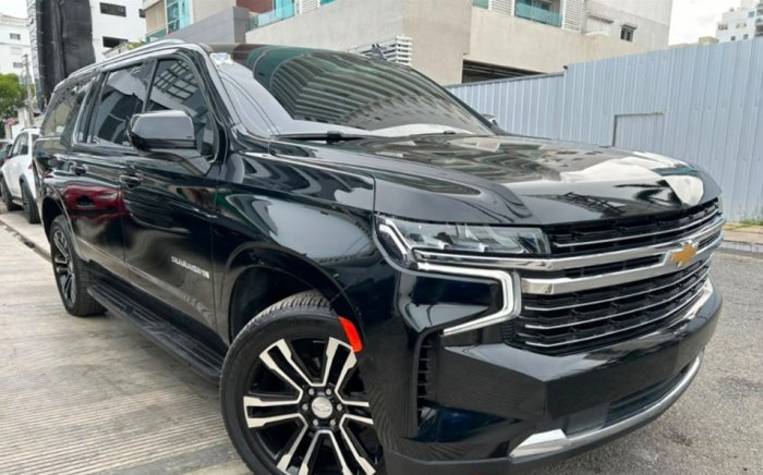 Foto 3 de 2021 CHEVROLET SUBURBAN LT