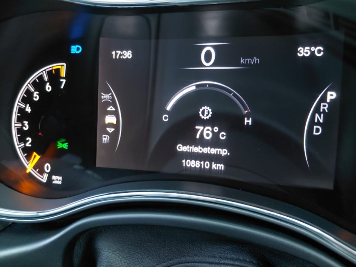 Foto 8 de 2019 JEEP GRAND CHEROKEE LAREDO 4X4