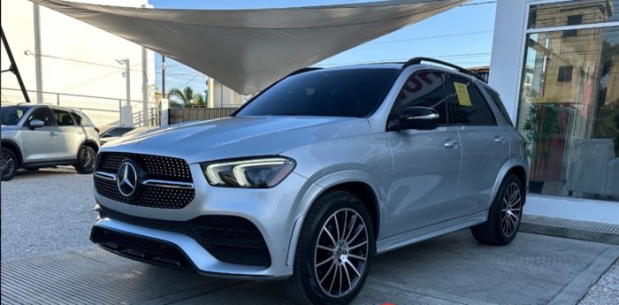 Foto 2 de 2021 MERCEDES-BENZ GL350