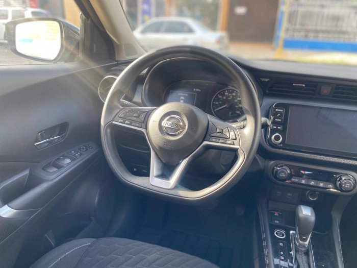 Foto 9 de 2021 NISSAN KICKS SV