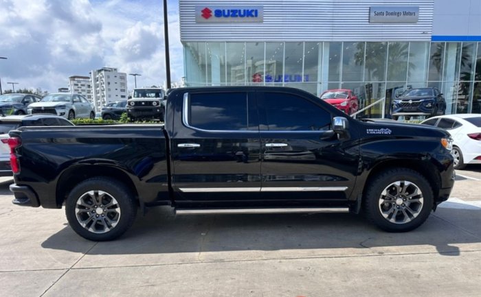 Foto 10 de 2023 CHEVROLET SILVERADO HIGH COUNTRY