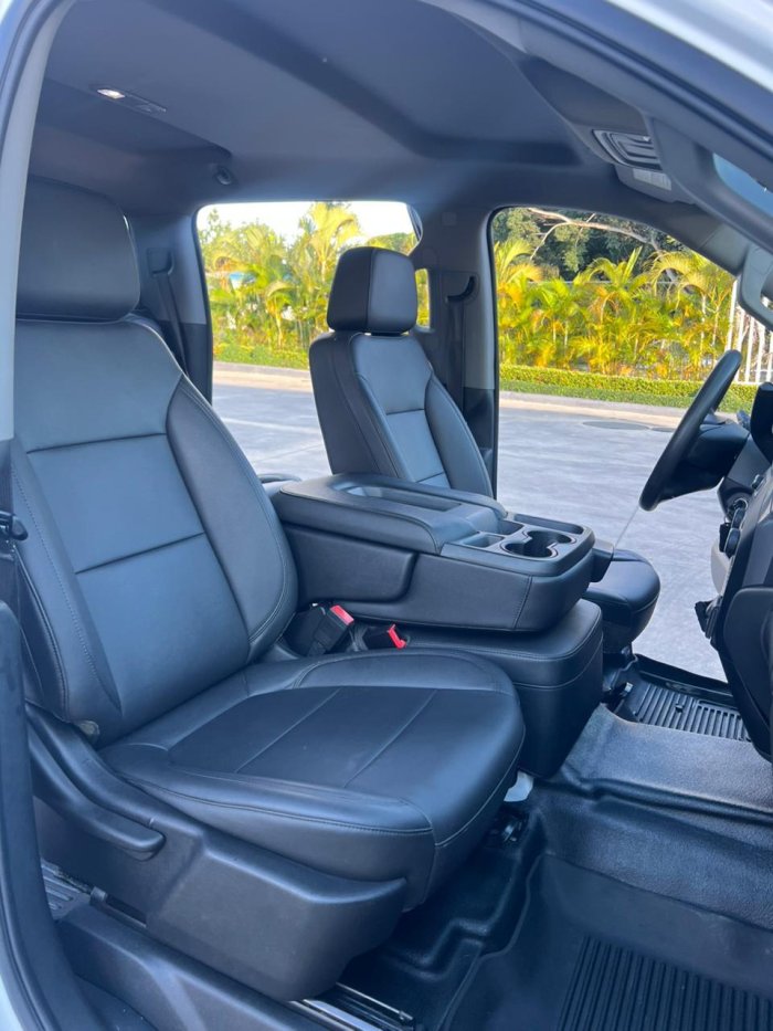 Foto 4 de 2021 CHEVROLET SILVERADO