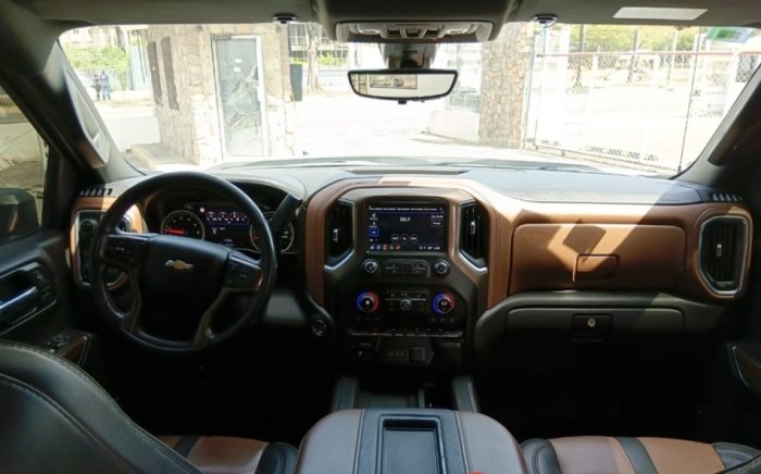Foto 3 de 2022 CHEVROLET SILVERADO HIGH COUNTRY