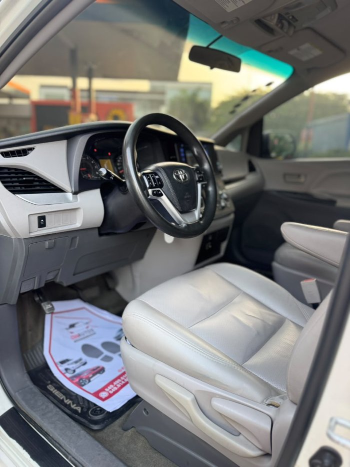 Foto 5 de 2017 Toyota SIENNA