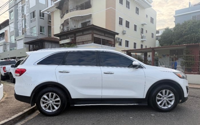 Foto 11 de 2018 KIA SORENTO
