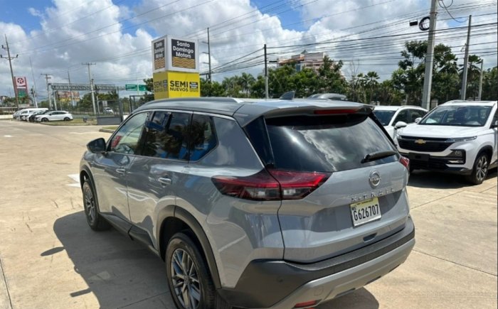 Foto 11 de 2023 NISSAN X-TRAIL SENSE