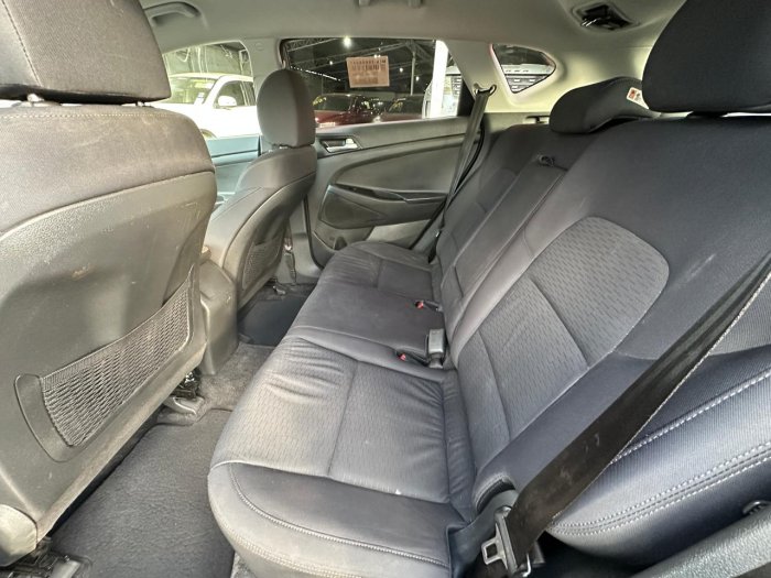 Foto 10 de 2020 HYUNDAI TUCSON SE