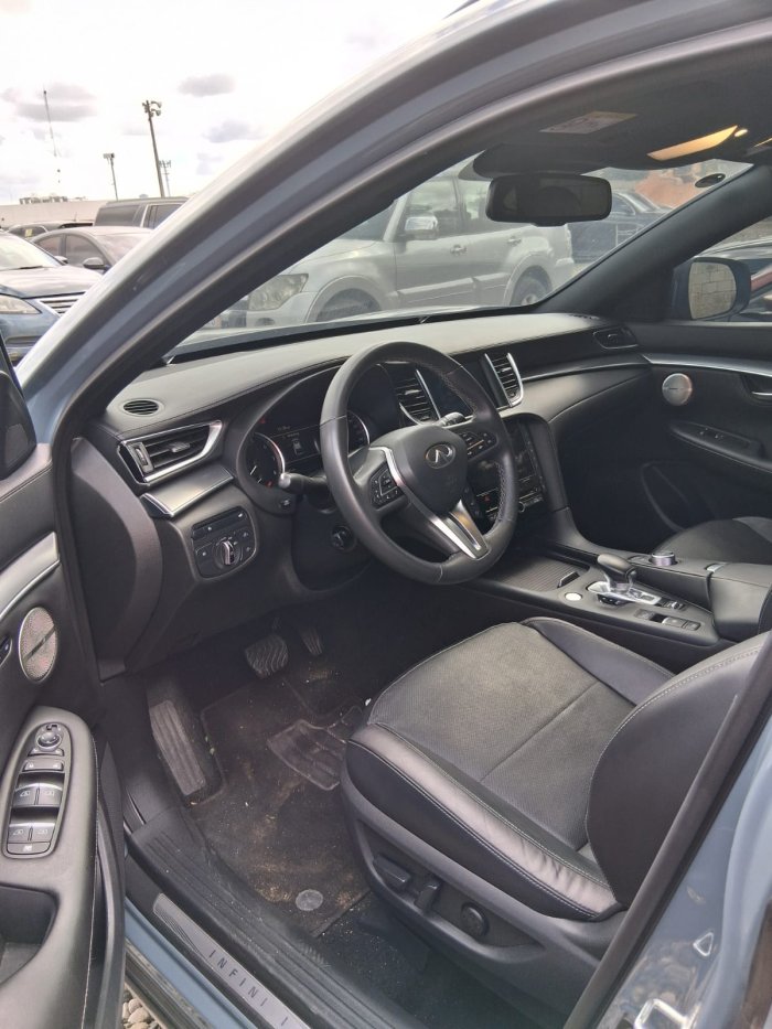 Foto 2 de 2023 INFINITI QX-55