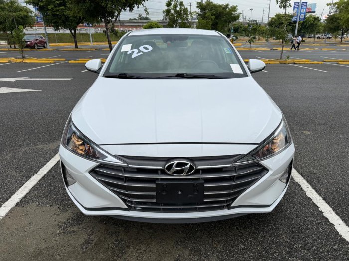 Foto 3 de 2020 HYUNDAI ELANTRA SEL