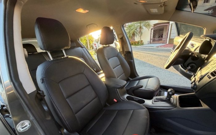 Foto 7 de 2016 KIA FORTE