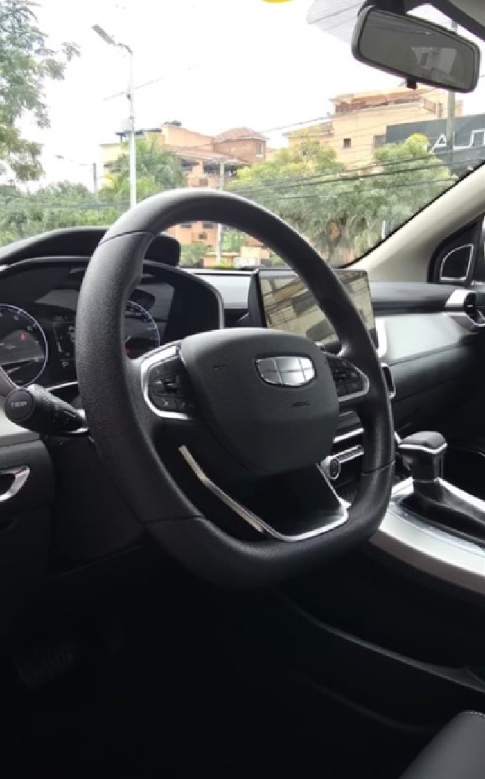 Foto 4 de 2027 GEELY COOLRAY NEO