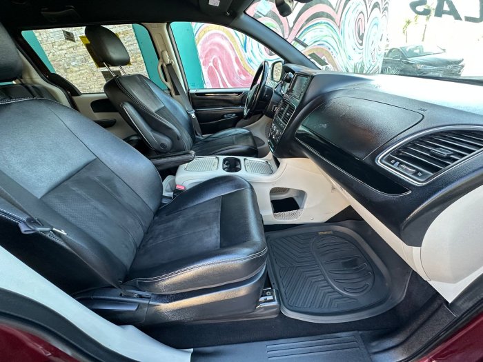 Foto 9 de 2020 DODGE CARAVAN