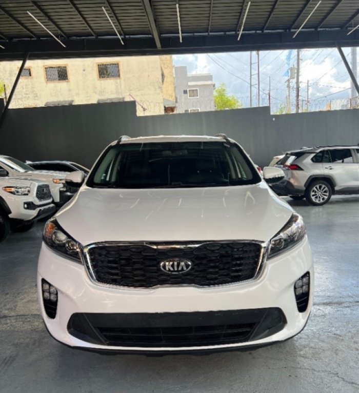 Foto 2 de 2019 KIA SORENTO LX