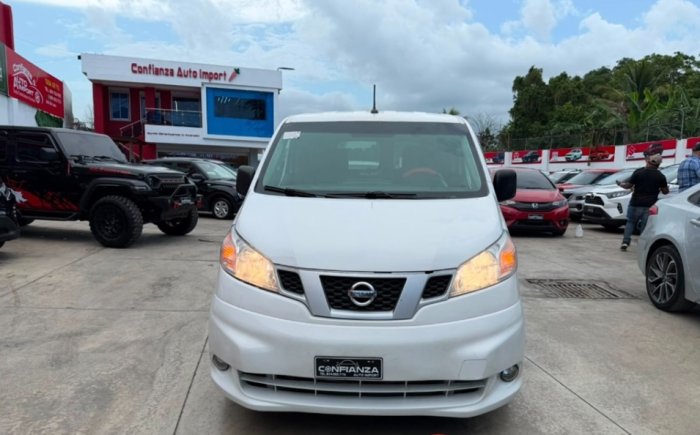 Foto 2 de 2020 NISSAN NV200