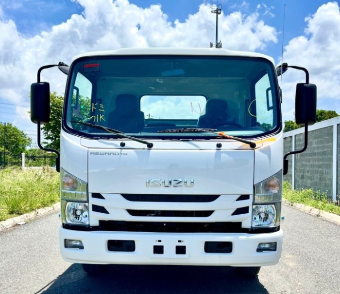Foto 2 de 2027 ISUZU NPR