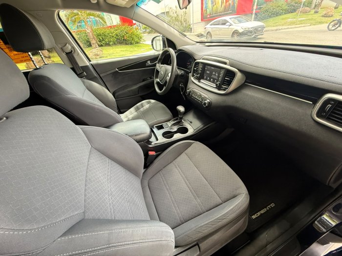 Foto 9 de 2020 KIA SORENTO LX