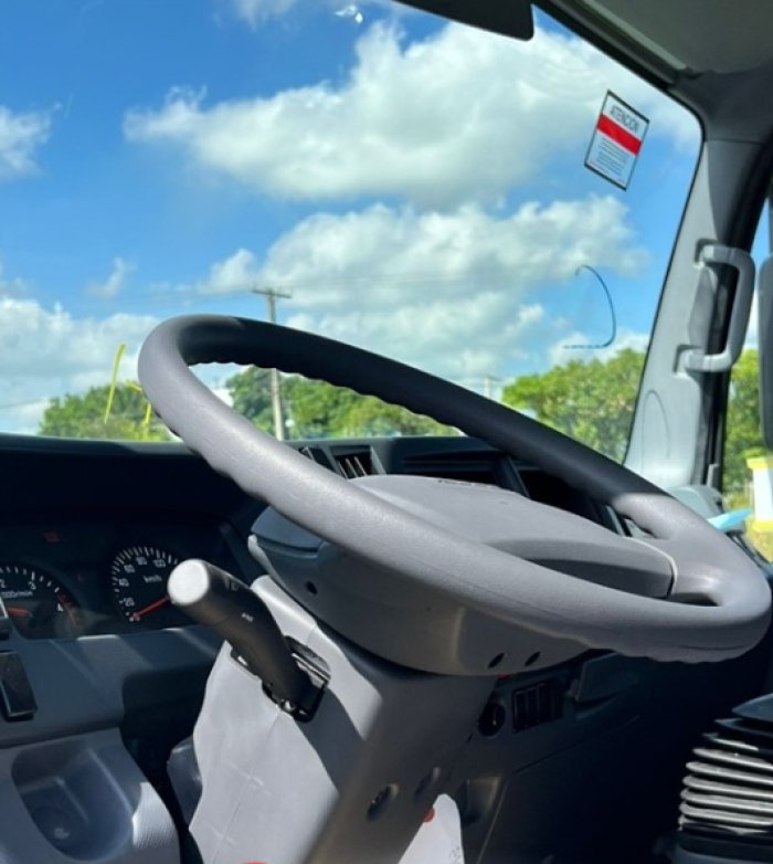 Foto 4 de 2027 ISUZU NPR