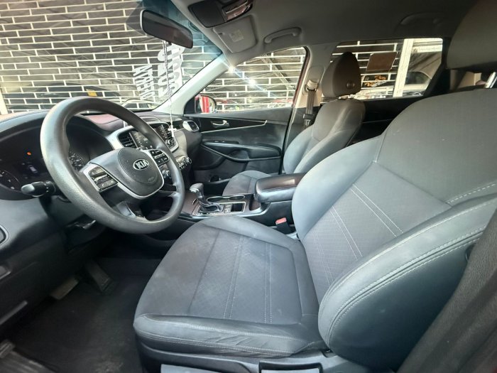 Foto 9 de 2020 KIA SORENTO LX