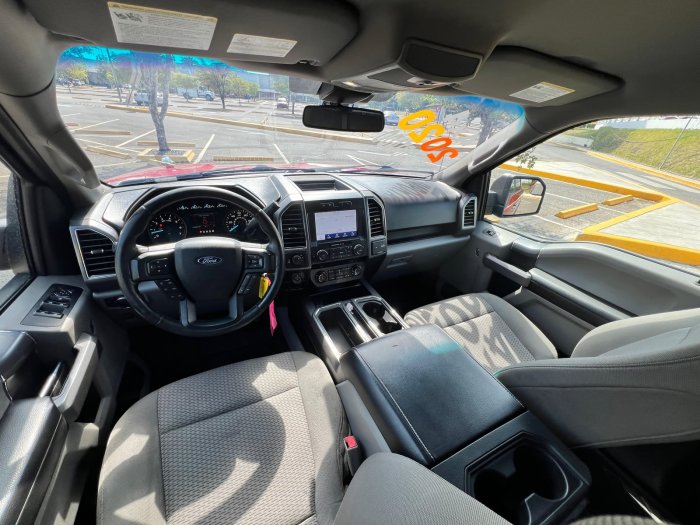 Foto 10 de 2020 FORD F 150 XLT