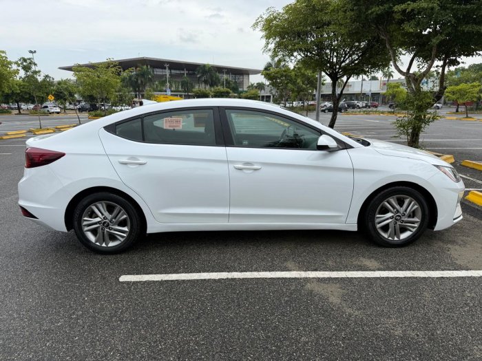 Foto 6 de 2020 HYUNDAI ELANTRA SEL