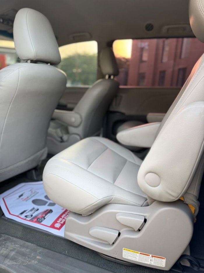 Foto 7 de 2017 Toyota SIENNA
