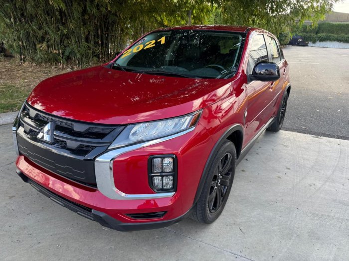 Foto 5 de 2021 MITSUBISHI OUTLANDER SPORT SE