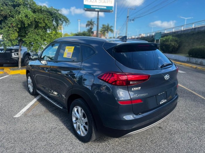 Foto 4 de 2020 HYUNDAI TUCSON SE