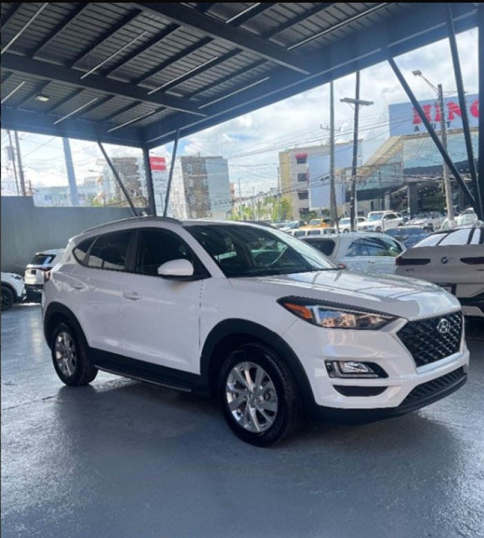 Foto 3 de 2019 HYUNDAI TUCSON SE