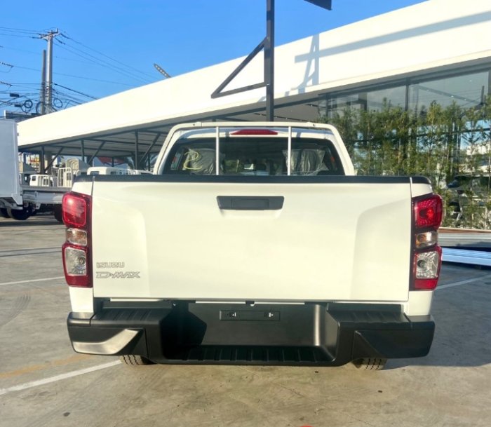 Foto 8 de 2024 ISUZU D-MAX