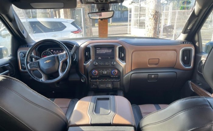 Foto 3 de 2022 CHEVROLET SILVERADO HIGH COUNTRY
