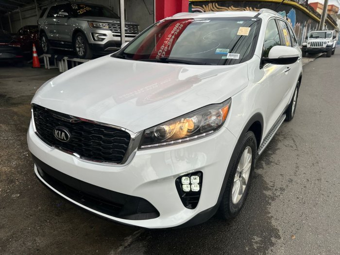 Foto 3 de 2020 KIA SORENTO LX