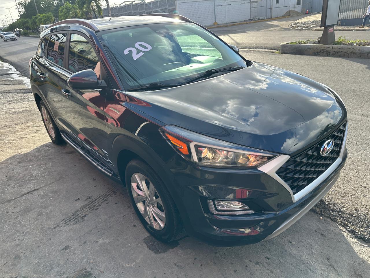 2020 HYUNDAI TUCSON SE