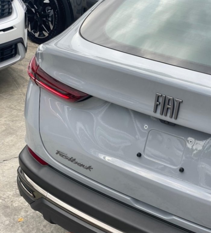 Foto 8 de 2023 FIAT FASTBACK LIMITED 270