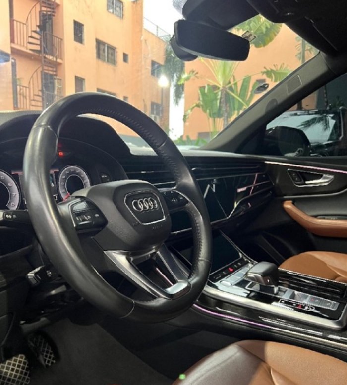 Foto 4 de 2019 AUDI Q8