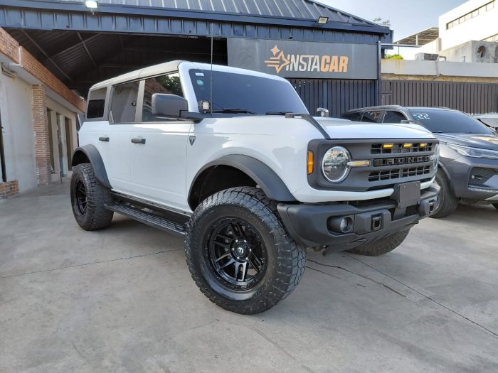 2022 FORD BRONCO