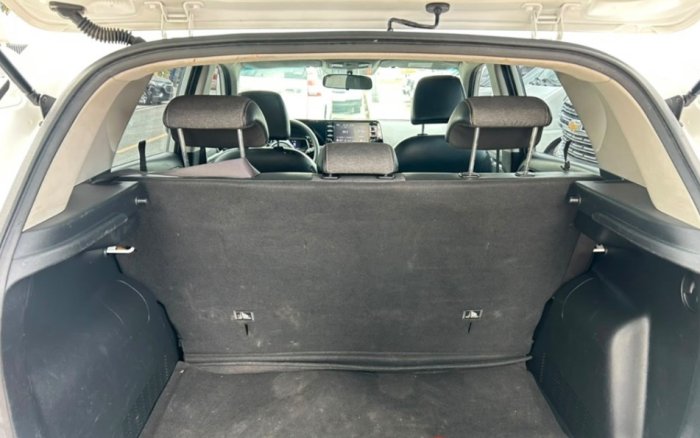 Foto 11 de 2023 KIA SONET