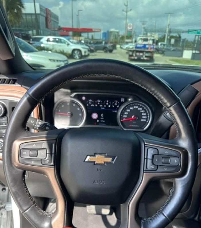 Foto 4 de 2021 CHEVROLET SILVERADO HIGH COUNTRY