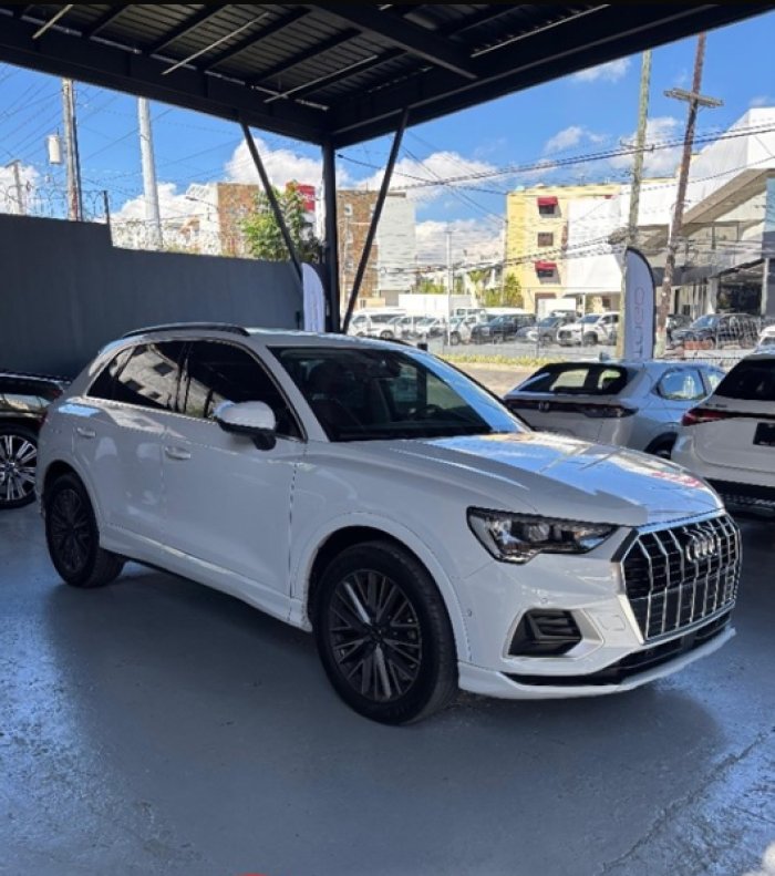 Foto 3 de 2021 AUDI Q3