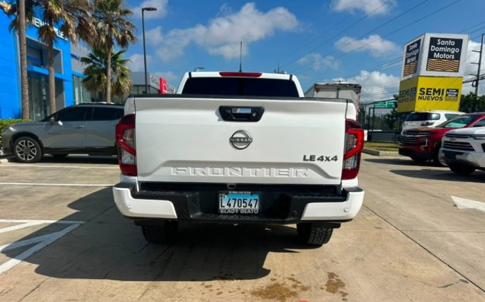Foto 11 de 2024 NISSAN FRONTIER LE 4X4