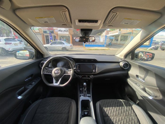Foto 8 de 2021 NISSAN KICKS SV